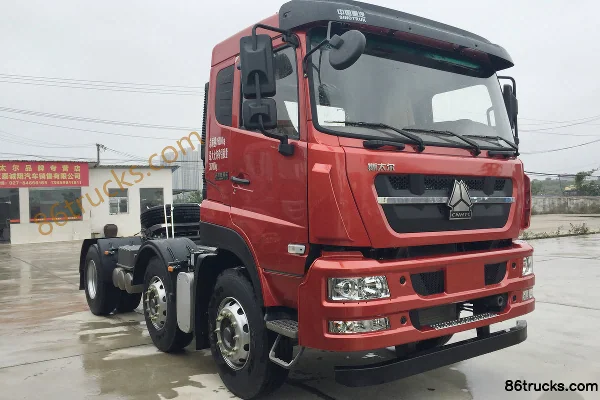 Sinotruk Steyr DM5G Heavy Truck 340 hp 6X2(8 wheels) Tractor Truck (4.44 Ratio) Exterior