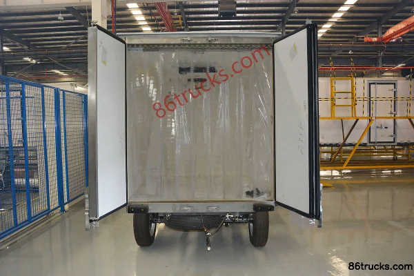 Chengdu Yajun Changan Kuayue châssis 2,8 T 2,22 m cabine simple camion frigorifique électrique pur 43,6 kWh 4X2(6 roues) Extérieur (3) | 86T