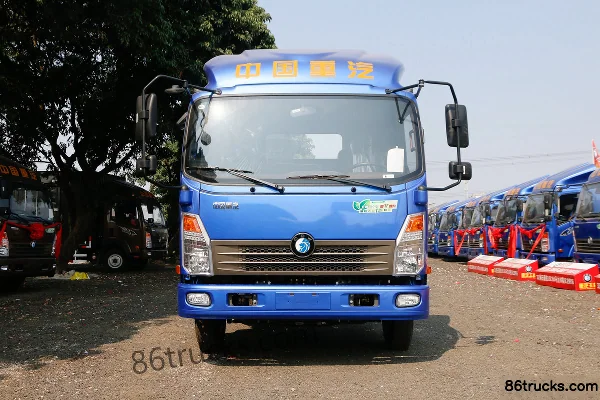 Sinotruk Wangpai 7 Series 132 hp 4X2(6 wheels) 4.16m Single Row Van Light Truck Exterior (2) | 86Trucks