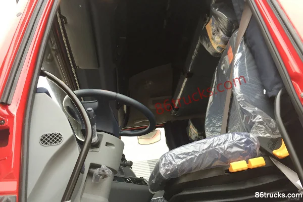 SAIC Hongyan Genlyon C500 Heavy Truck 390 hp 8X4(12 wheels) 8.5m Dump Truck Cab (1) | 86Trucks