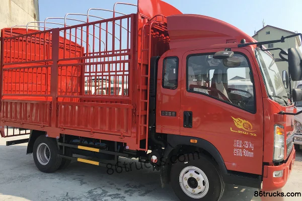 Sinotruk HOWO Hanjiang version standard 156 ch 4X2(6 roues) 3,85 m cabine avec couchette camion léger à ridelles Extérieur (3) | 86Trucks