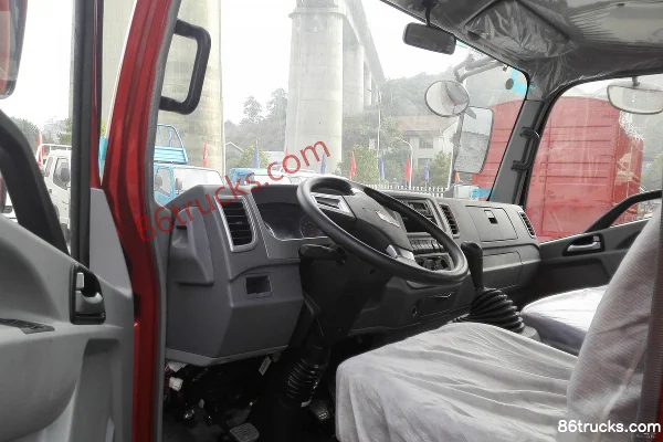 Sinotruk HOWO Hanjiang version standard 156 ch 4X2(6 roues) 3,85 m cabine avec couchette camion léger à ridelles (1) | 86Trucks