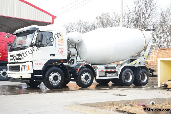 Dayun New N8E Heavy Truck 310hp 8X4(12 wheels) 7.3m³ Concrete Mixer Truck Exterior (2) | 86Trucks