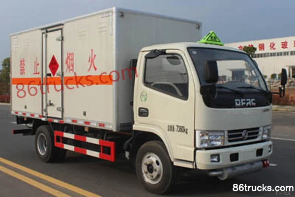 Dongfeng Duolika 102hp 4X2(6 wheels) 4.1m Explosives Transport Truck (Dali Brand) Exterior