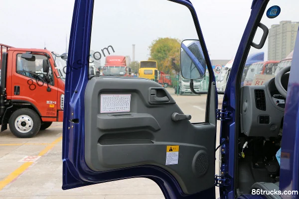 Foton Ruiwo E3 82 hp 4X2(6 wheels) 2.81m dump truck Cab (1) | 86Trucks