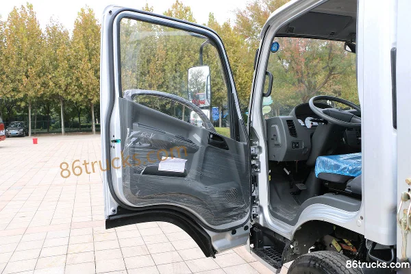 Foton Times H1 115hp 4X2(6 wheels) 4.18m Single Row Flatbed Light Truck Cab (1) | 86Trucks