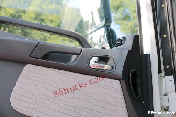 Union Truck U340 340 ch 4X2(6 roues) LNG tracteur routier Cabine (3) | 86Trucks