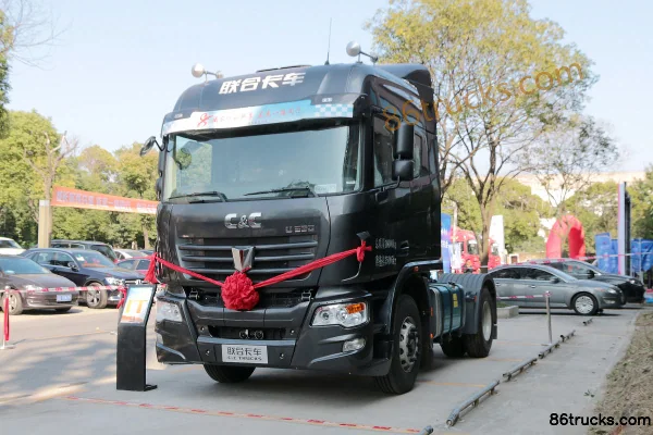 Union Truck U350 Heavy Truck 350 hp 4X2(6 wheels) Tractor Truck Exterior (3) | 86Trucks