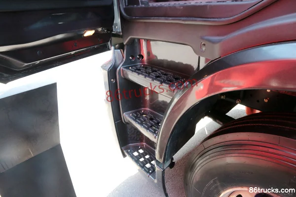Union Truck U480 Heavy Truck 480 hp 6X4(10 wheels) Tractor Truck (Ratio 3.545) Cab (2) | 86Trucks