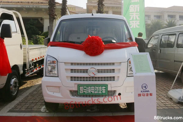 Kama C35 68hp 4.5m Electric Logistics Truck Exterior (2) | 86Trucks