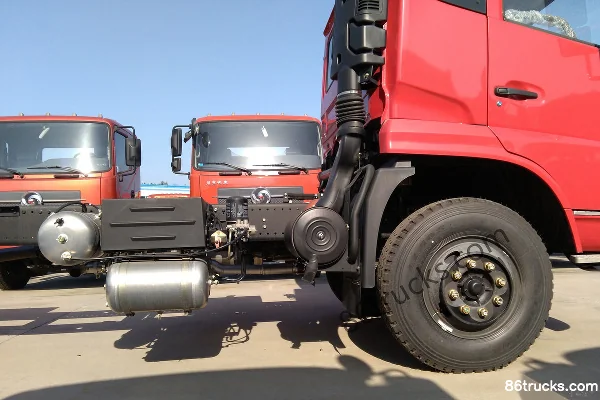 CHUANJIAO Medium Truck 160hp 4X2(6 wheels) 6.8m Flatbed Cargo Truck Cab (2) | 86Trucks