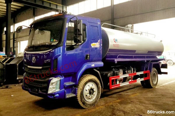 Chengliwei Chengliwei Dongfeng Liuqi Chassis suction/septic tank truck