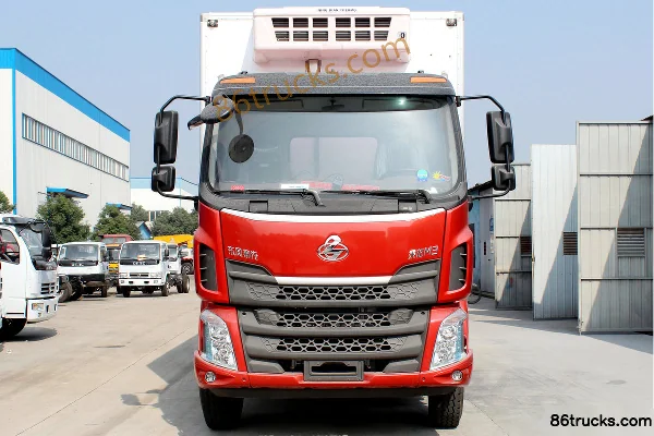 Dongfeng Dongfeng New Chenglong M3 Medium Truck Refrigerated Truck