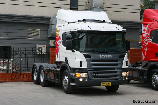 Scania série P camion lourd 320 ch 6X2(8 roues) tracteur routier (modèle P 320 6x2) Extérieur (2) | 86Trucks