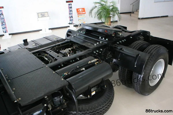 GAC HINO 700 Series Heavy Truck 350 hp 4X2(6 wheels) Tractor Truck (High Roof) Chassis (1) | 86Trucks