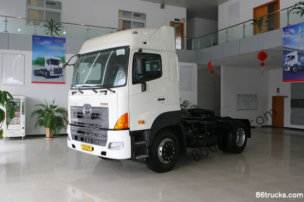 GAC HINO 700 Series Heavy Truck 350 hp 4X2(6 wheels) Tractor Truck (High Roof) Exterior (3) | 86Trucks