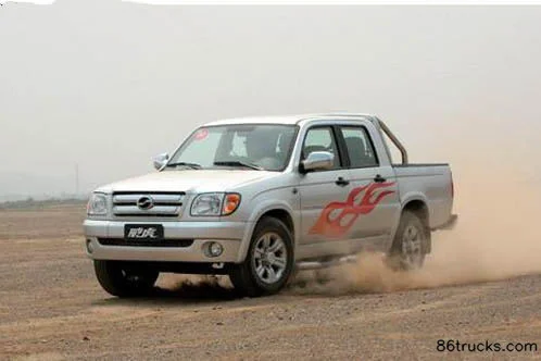 Zhongxing Weihu version luxe 2.5L diesel double cabine pick-up Extérieur (2) | 86Trucks