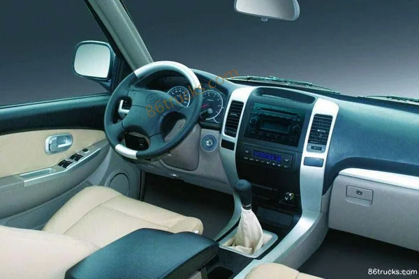 Huanghai Dachai God Deluxe 2.5L Diesel 4WD Double Cab Pickup (2) | 86Trucks