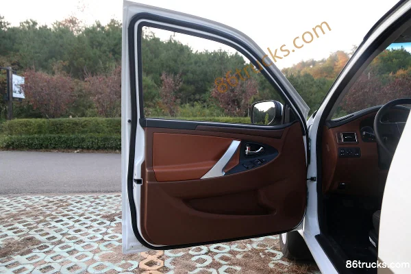 Qiling Auto T100 version luxe 2,2 L essence deux roues motrices pick-up monoplace Châssis (1) | 86Trucks
