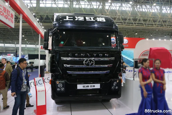 SAIC Hongyan Genlyon C6 standard load version 290 hp 6X2(8 wheels) 9.6m van cargo truck (China VI) Exterior (2) | 86Trucks
