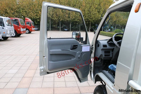 Foton Times Yuling VQ1 1.1L 60hp 4X2(6 wheels) Gasoline 2.7m Single Row Flatbed Mini Truck Cab (1) | 86Trucks