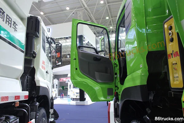 Dongfeng Commercial Vehicle Tianlong KC Heavy Truck 385 hp 8X4(12 wheels) 7.2m dump truck Cab (1) | 86Trucks