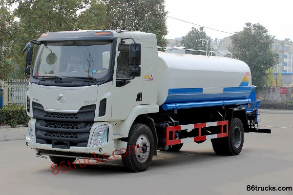 Chengliwei Chengliwei Dongfeng Liuqi Chassis water sprinkler truck