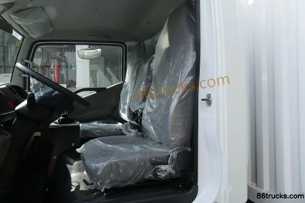 Dongfeng Electric Capt EV300 4.5T 4.13m Single Row Pure Electric Van Light Truck 99.8kWh 4X2(6 wheels) Interior (3) | 86Trucks
