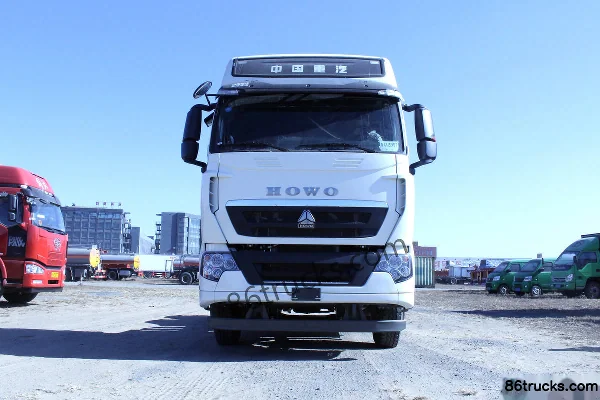 Sinotruk HOWO T7H Heavy Truck 440 hp 6X4(10 wheels) Tractor Truck (3225mm Wheelbase) Exterior (2) | 86Trucks