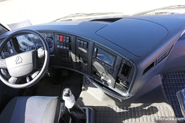 Sinotruk HOWO T7H Heavy Truck 440 hp 6X4(10 wheels) Tractor Truck (3225mm Wheelbase) Cab (3) | 86Trucks