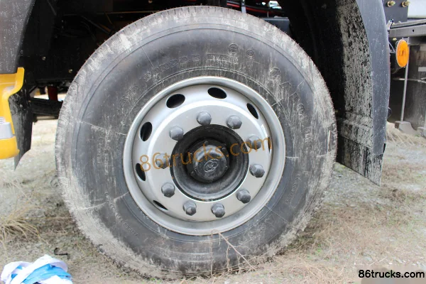 Dongfeng Tesun Heavy Truck 380 hp 6X4(10 wheels) LNG Tractor Truck (DFE4250VFN) Chassis (3) | 86Trucks