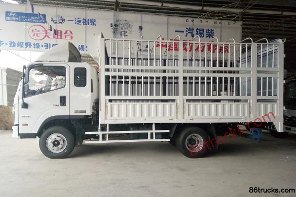 Hyundai Commercial Vehicle Zhidao 300M 130hp 4X2(6 wheels) 3.85m half-row stake truck light truck Exterior (3) | 86Trucks