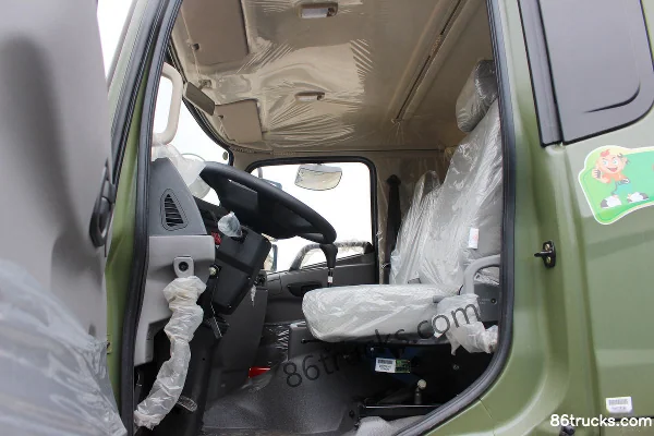 Dongfeng Tesun 115hp 4X2(6 wheels) 6.5m training truck (EQ5120XLHF9) Cab (2) | 86Trucks