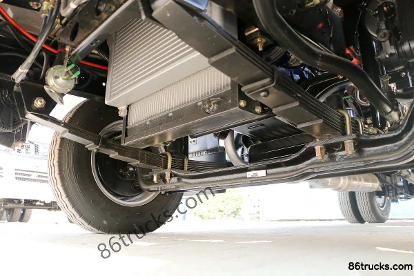 Kama Kaijie M3 87hp 4X2(6 wheels) 3.83m half-row flatbed truck Chassis (2) | 86Trucks
