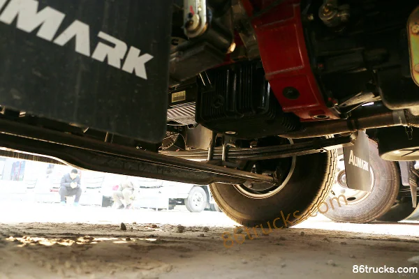 Foton Aumark Série 3 143 ch 4X2(6 roues) Fourgon léger à cabine simple 4,165 m Châssis (2) | 86Trucks