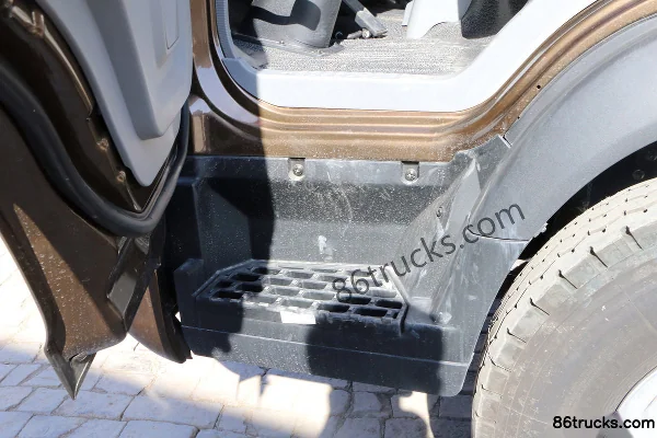 Sinotruk HOWO Hanwo 170hp 4X2(6 wheels) 4.15m Single Row Van Light Truck Cab (2) | 86Trucks
