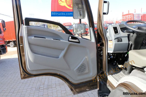 Sinotruk HOWO Hanwo 170hp 4X2(6 wheels) 4.15m Single Row Van Light Truck Cab (1) | 86Trucks