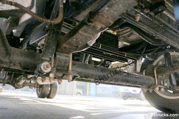 Kama W01 87hp 4X2(6 wheels) 2.62m double-row flatbed mini truck Chassis (1) | 86Trucks