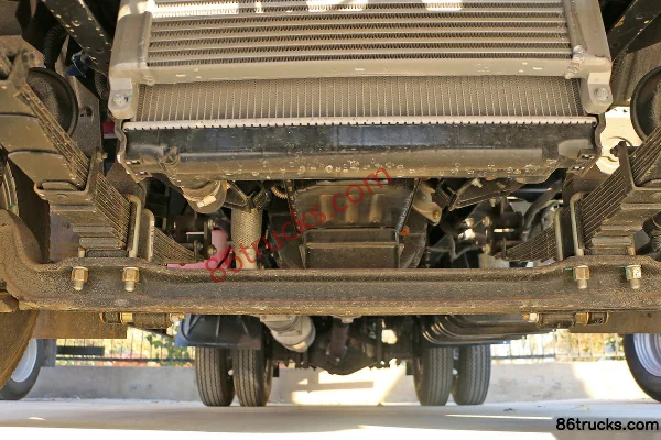 JAC Junling V6 143hp 4X2(6 wheels) 4.235m Single Row Stake Truck Chassis (1) | 86Trucks