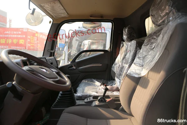 Foton Aumark S3 Series 143 hp 4X2(6 wheels) 4.18 m single-row stake truck Cab (3) | 86Trucks
