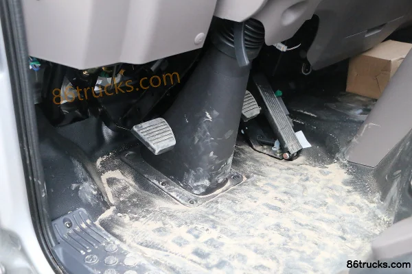 Foton Aumark S3 143 ch 4X2(6 roues) 3,83 m camion plateau cabine demi-avancée (2) | 86Trucks