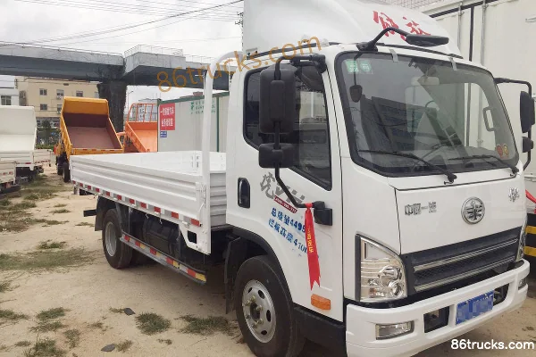FAW Jiefang Hu VH 120 hp 4X2(6 wheels) 4.21m Single Row Flatbed Light Truck Exterior (3) | 86Trucks
