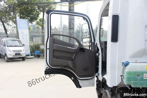 Hyundai Commercial Vehicle Zhidao 500M 130 ch 4X2(6 roues) 4,165 m fourgon à cabine simple (1) | 86Trucks