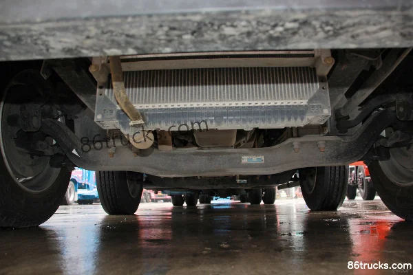 Dongfeng Commercial Vehicle Tianjin Medium Truck 292 hp 6X2(8 wheels) Car Carrier Truck Chassis (3) | 86Trucks