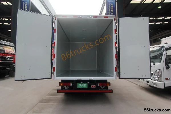 Hyundai Commercial Vehicle Shengtu H1 129hp 4X2(6 wheels) 4.12m single-row box light truck (color steel plate) Body (1) | 86Trucks