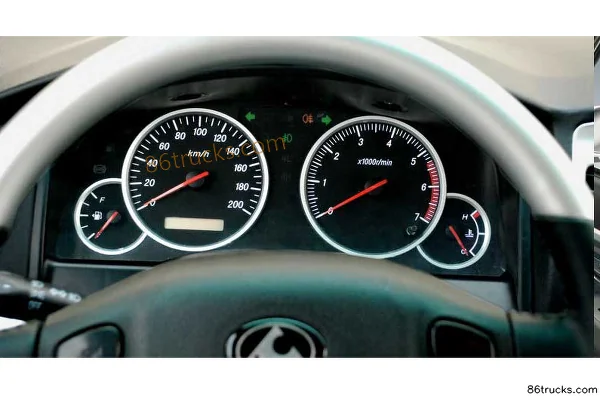 Changfeng Feiyang 2.2L petrol double cab pickup truck (China IV) Cabine (1) | 86Trucks