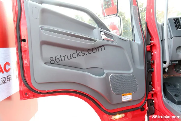 JAC Gallop A5L Medium Truck Comfort Edition 190 hp 4X2(6 wheels) 6.8m Flatbed Cargo Truck Chassis Cab (2) | 86Trucks