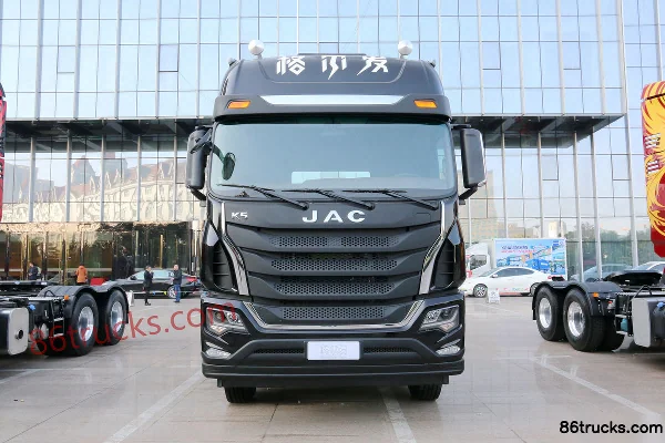 JAC Gallop K5 II W Heavy Truck 380 hp 6X4(10 wheels) Tractor Truck Exterior (2) | 86Trucks