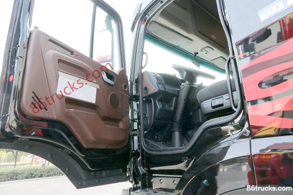 JAC Gallop K5 II W Heavy Truck 380 hp 6X4(10 wheels) Tractor Truck Cab (3) | 86Trucks