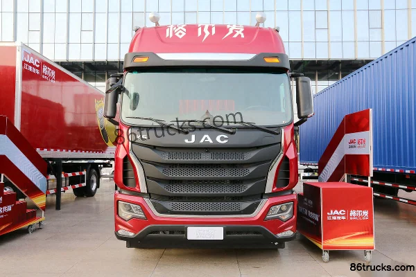 JAC Gallop K5L Medium Truck 180 hp 4X2(6 wheels) 6.2m Day Cab Van Body Cargo Truck Exterior (2) | 86Trucks